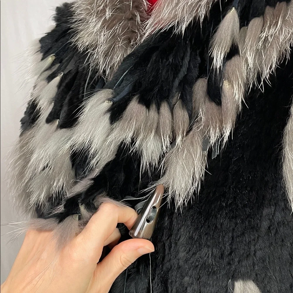 Real genuine knit Fur Trimmed Vest - Picture 17 of 17